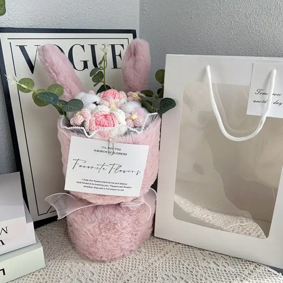 Crochet Rose Flowers Rabbit - Picture 1 of 1